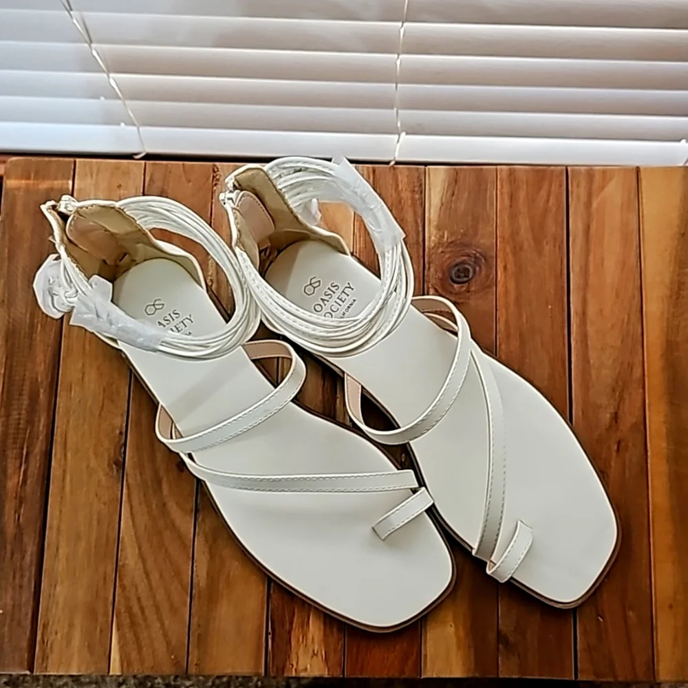 The Abril - Strappy Ankle Wrap Sandal Women's Size 8